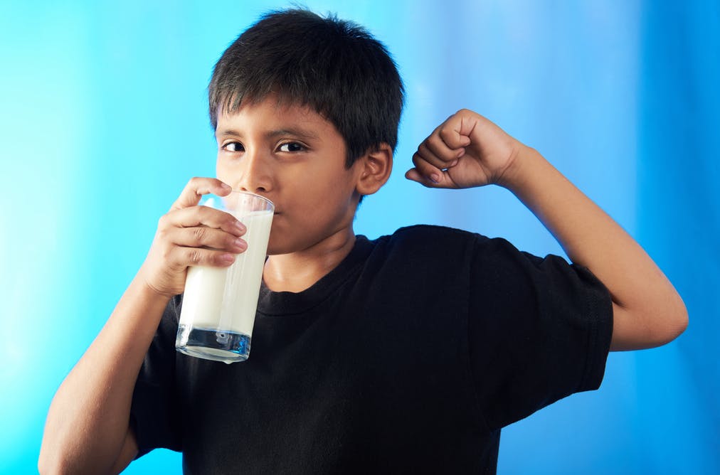 Trẻ em uống sữa đậu nành có tốt không? Những điều mẹ phải biết