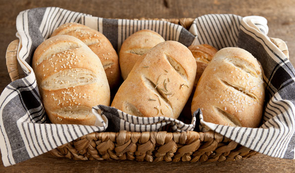Ăn bánh mì có nổi mụn không? Ăn bánh mì trắng có béo không